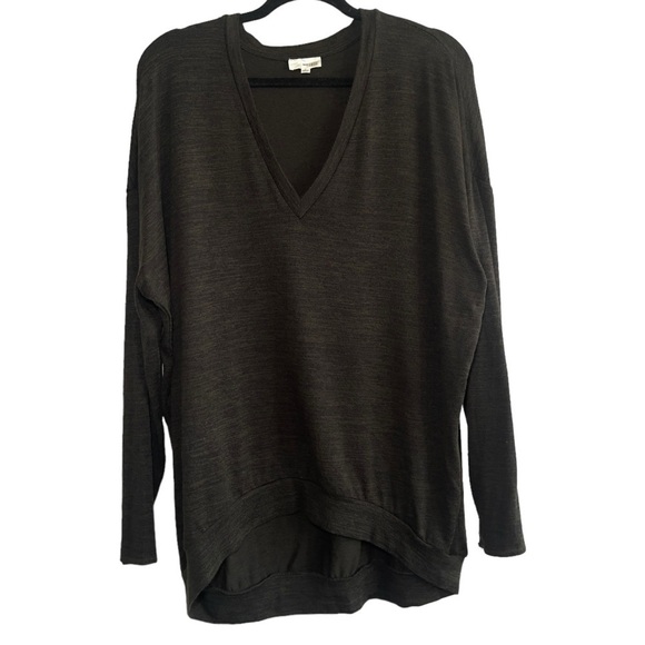 Wilfred Free Aritzia  Devinette Long Sleeve Top Olive Green V-Neck Size Large - Picture 2 of 7